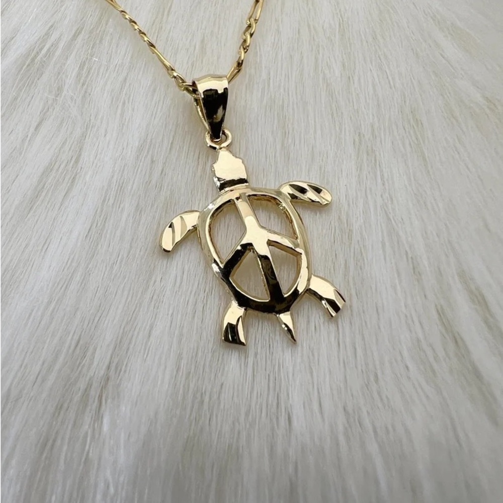 14k Solid Yellow Gold Tropical Sea Turtle and Peace Sign Pendant. (CHARM ONLY)